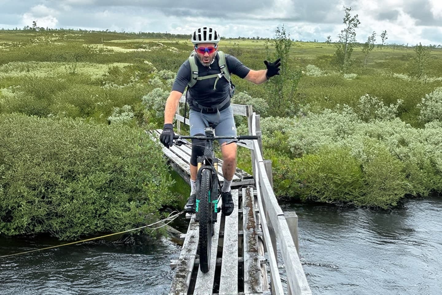 Jo Simen fra Øyerfjellet juli 2024, på vått og sleipt føre :)